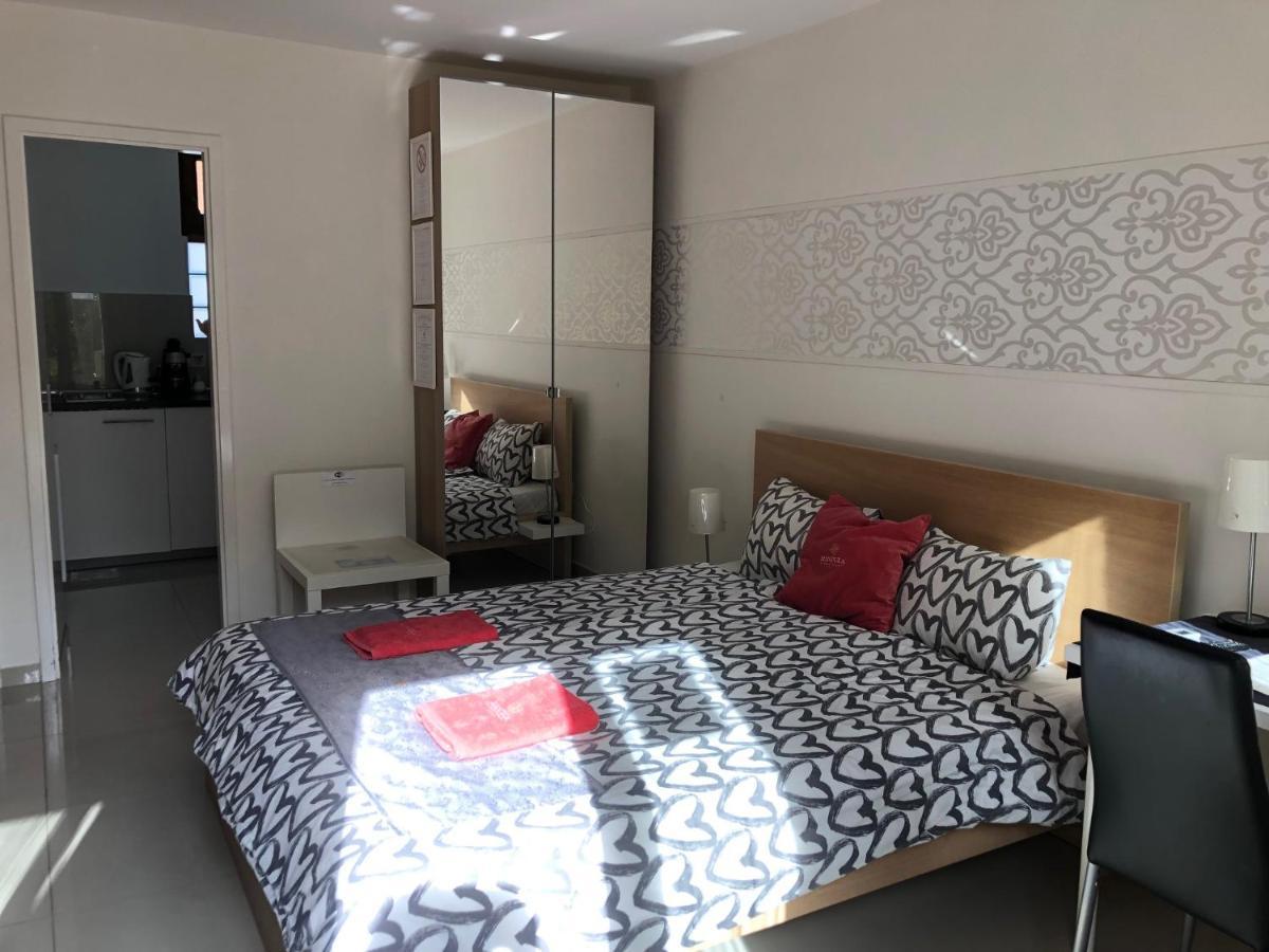 Mandula Apartman Cegled Exterior photo
