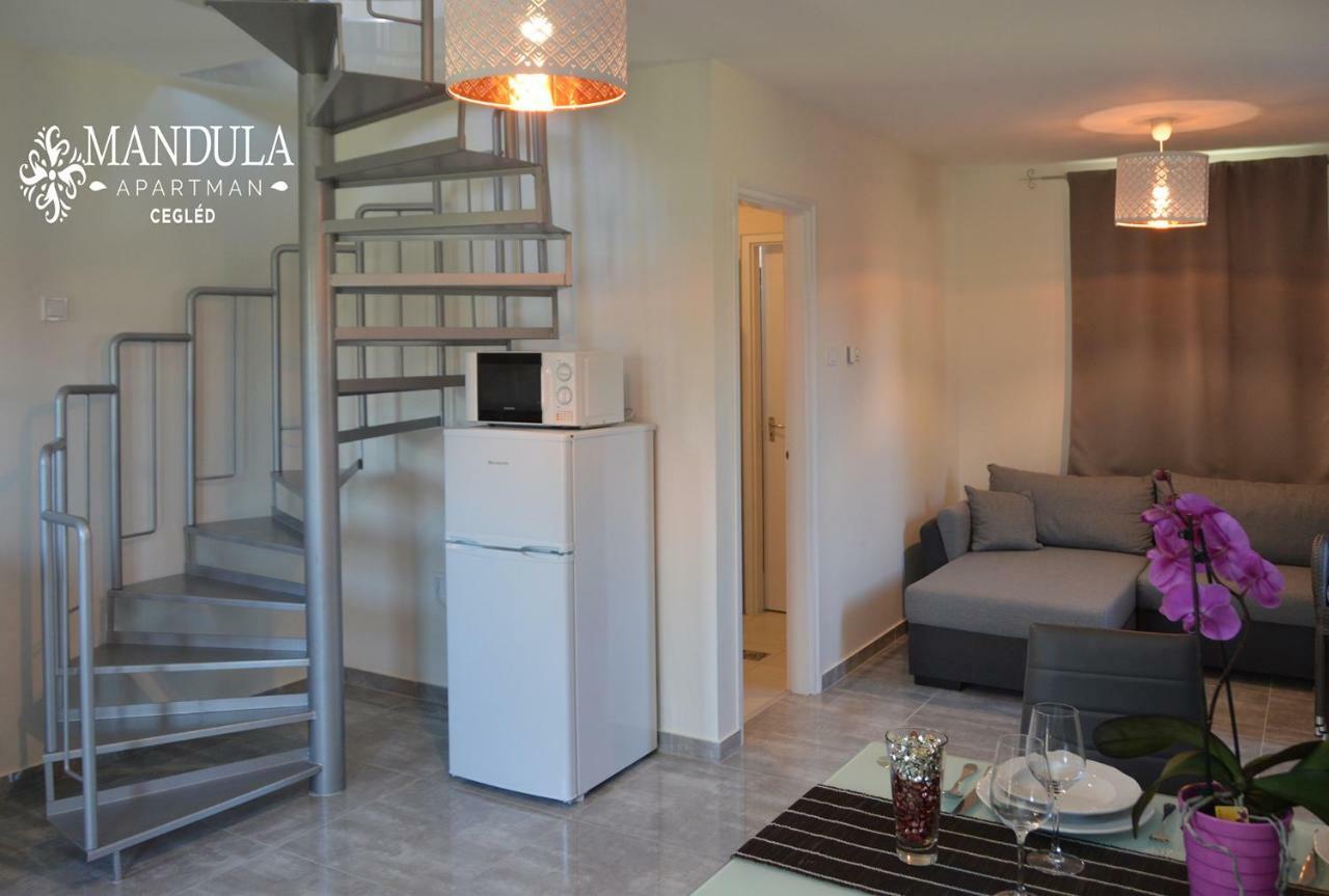 Mandula Apartman Cegled Exterior photo